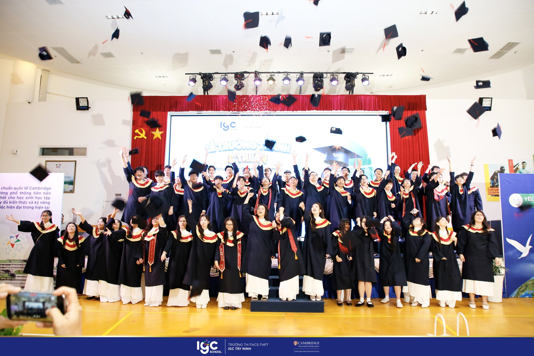 LỄ TRƯỞNG THÀNH VÀ TRI ÂN KHỐI 12 NĂM HỌC 2025 – 2026